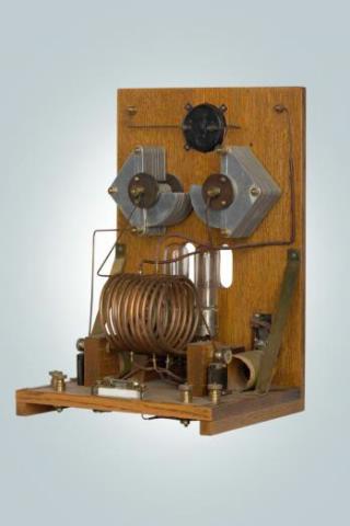 Передатчик коротковолновый 